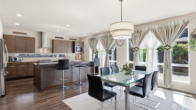 3709 NE 24th Street, Renton, WA 98056
