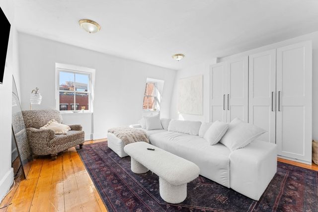 14 Marlborough St, Boston, MA 02116