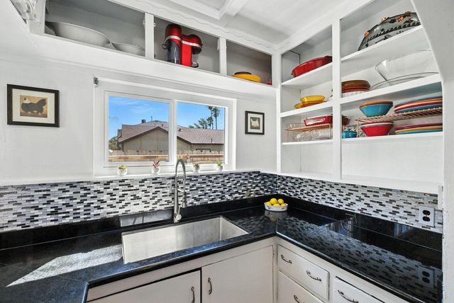 4037 42nd St, Sacramento, CA 95820