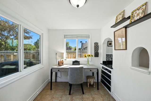 4037 42nd St, Sacramento, CA 95820