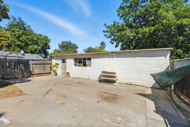 4037 42nd St, Sacramento, CA 95820