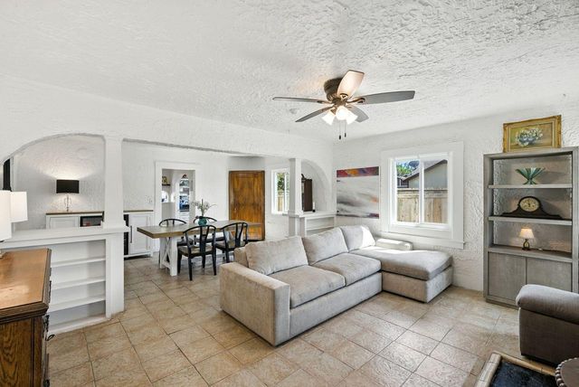 4037 42nd St, Sacramento, CA 95820