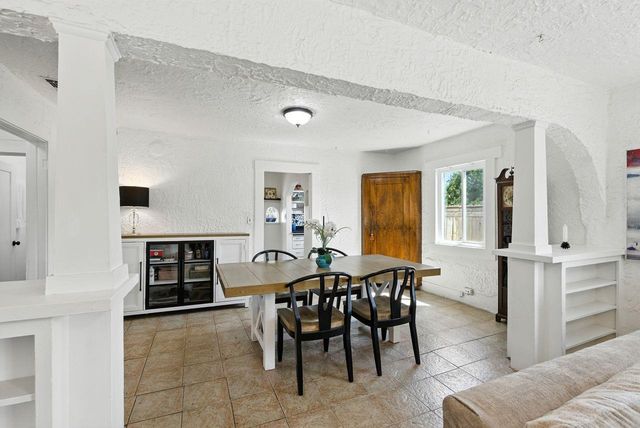 4037 42nd St, Sacramento, CA 95820