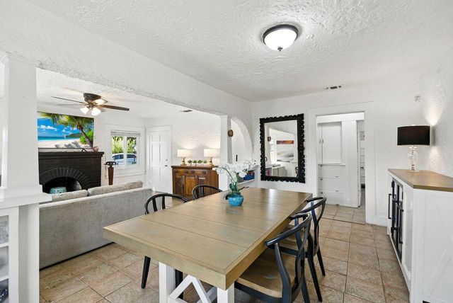 4037 42nd St, Sacramento, CA 95820