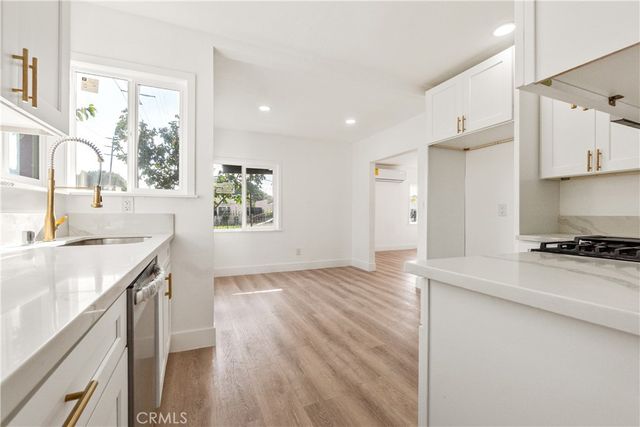 8921 Wadsworth, Los Angeles, CA 90002