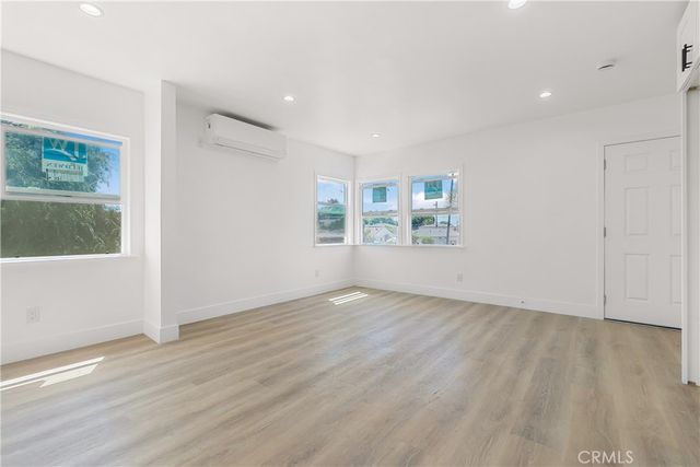 8921 Wadsworth, Los Angeles, CA 90002