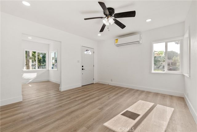 8921 Wadsworth, Los Angeles, CA 90002