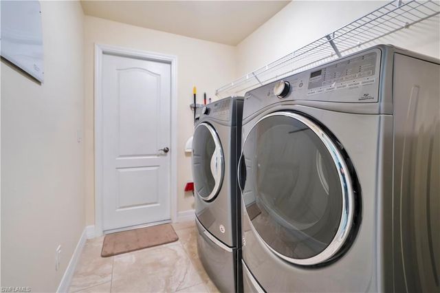 1627 SW 14th ST, Cape Coral, FL 33991