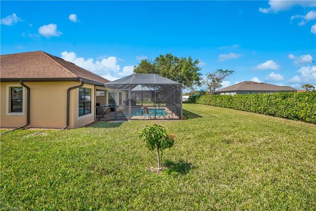 1627 SW 14th ST, Cape Coral, FL 33991