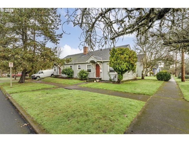1701 ASH St, Forest Grove, OR 97116