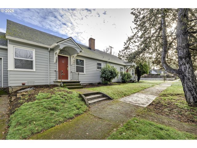 1701 ASH St, Forest Grove, OR 97116