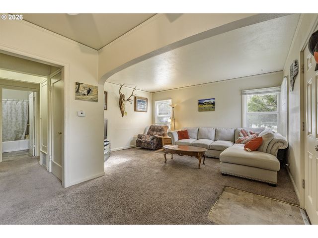 1701 ASH St, Forest Grove, OR 97116