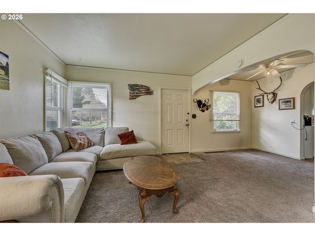 1701 ASH St, Forest Grove, OR 97116