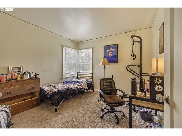 1701 ASH St, Forest Grove, OR 97116