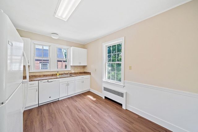 54 Crosby Rd 2, Newton, MA 02467