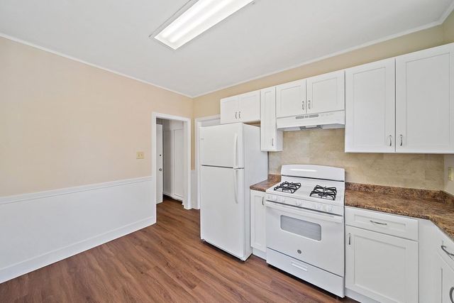 54 Crosby Rd 2, Newton, MA 02467