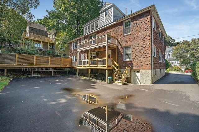 54 Crosby Rd 2, Newton, MA 02467