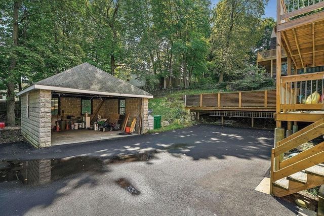 54 Crosby Rd 2, Newton, MA 02467