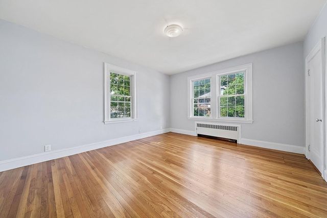 54 Crosby Rd 2, Newton, MA 02467