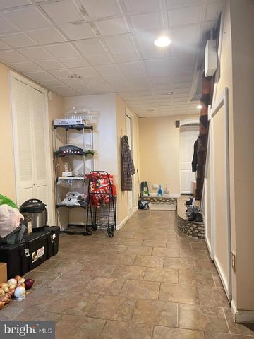 2702 S DARIEN ST, Philadelphia, PA 19148