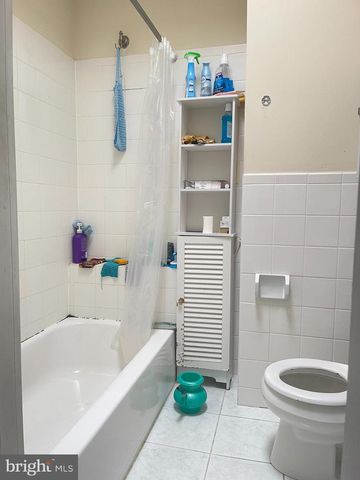 2702 S DARIEN ST, Philadelphia, PA 19148