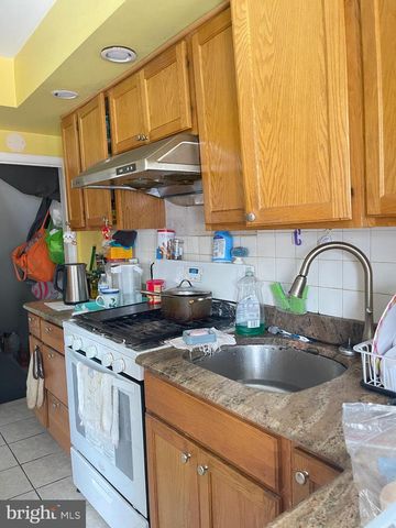 2702 S DARIEN ST, Philadelphia, PA 19148