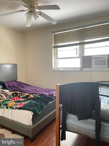 2702 S DARIEN ST, Philadelphia, PA 19148