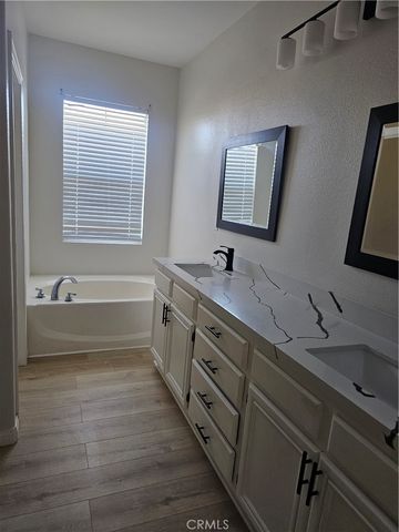 4206 Vahan Court, Lancaster, CA 93536