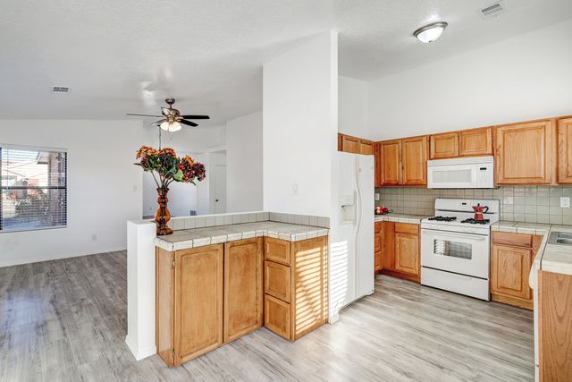 7728 Santa Rosalia Street NW, Albuquerque, NM 87120