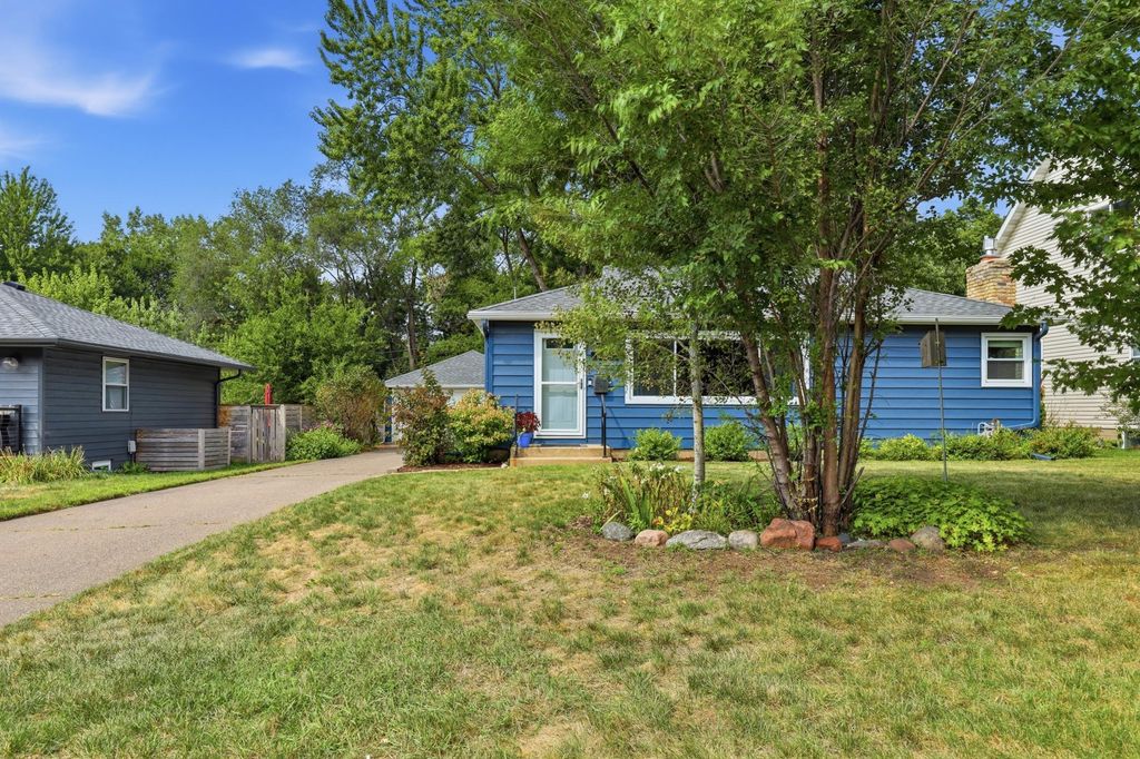 1434 Maryland Avenue S, Saint Louis Park, MN 55426 — photo 2