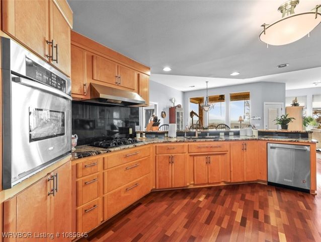 24727 Wolf Mountain Road, Wister, OK 74966