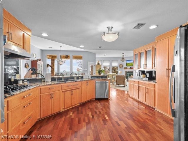 24727 Wolf Mountain Road, Wister, OK 74966