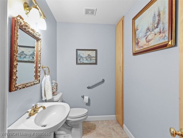 24727 Wolf Mountain Road, Wister, OK 74966