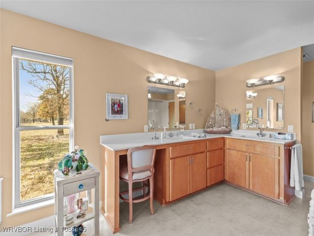 24727 Wolf Mountain Road, Wister, OK 74966