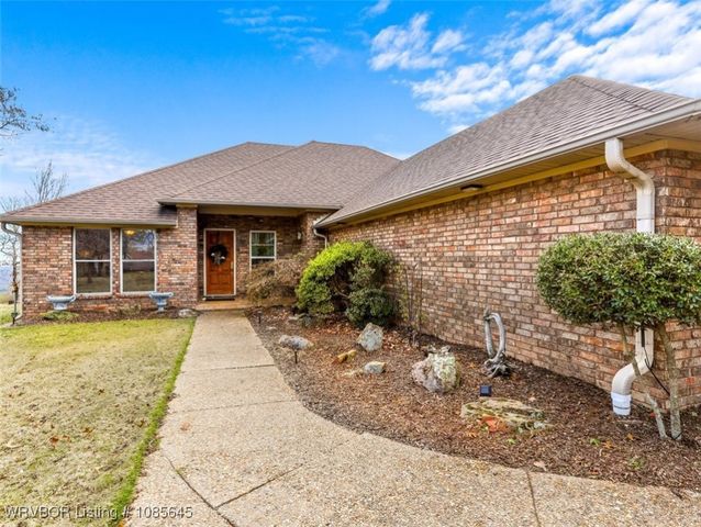 24727 Wolf Mountain Road, Wister, OK 74966