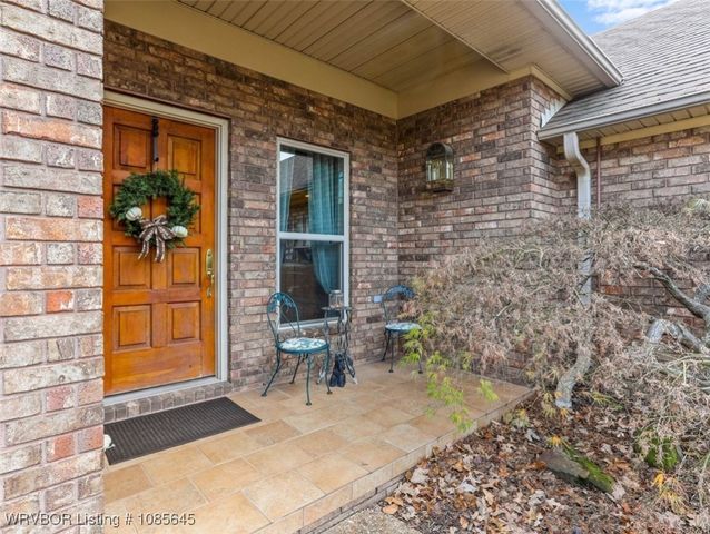 24727 Wolf Mountain Road, Wister, OK 74966