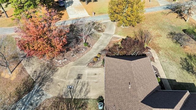 24727 Wolf Mountain Road, Wister, OK 74966