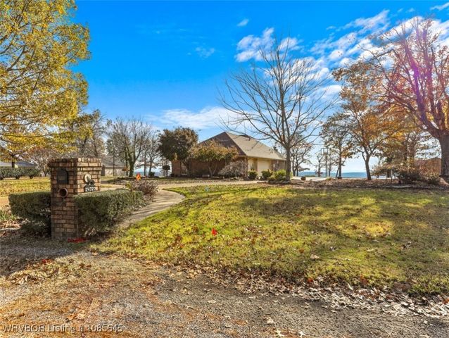 24727 Wolf Mountain Road, Wister, OK 74966