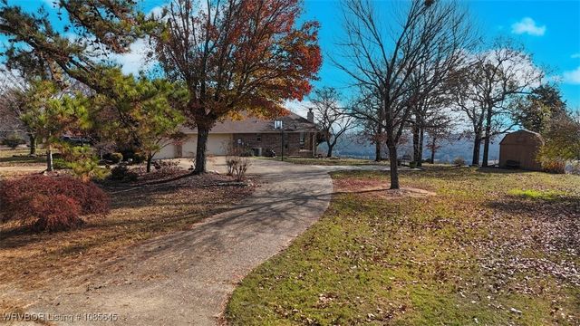 24727 Wolf Mountain Road, Wister, OK 74966