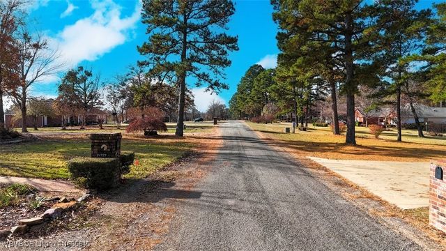 24727 Wolf Mountain Road, Wister, OK 74966