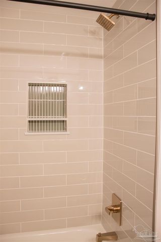 105 Monarch Ln, Pensacola, FL 32503
