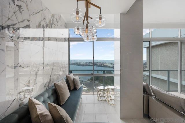 1820 Avenida Del Mundo 1605, Coronado, CA 92118