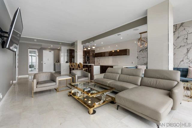 1820 Avenida Del Mundo 1605, Coronado, CA 92118