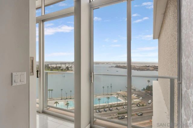 1820 Avenida Del Mundo 1605, Coronado, CA 92118