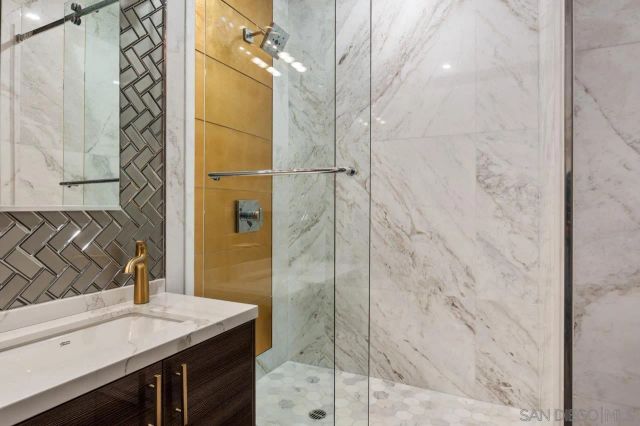 1820 Avenida Del Mundo 1605, Coronado, CA 92118