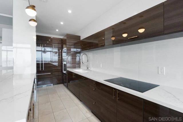1820 Avenida Del Mundo 1605, Coronado, CA 92118