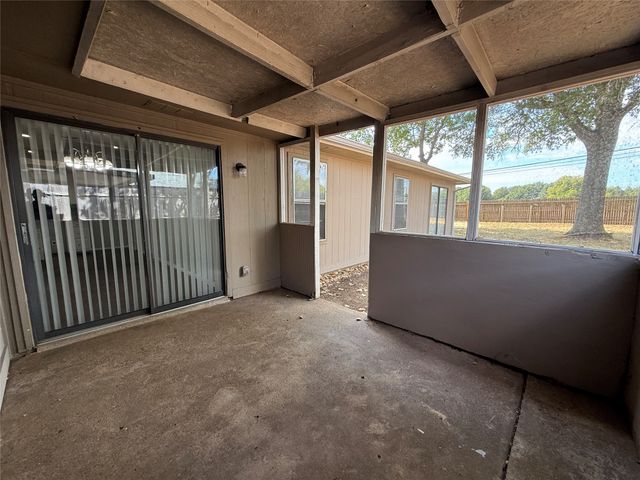 1407 La Fonda Drive, Seagoville, TX 75159