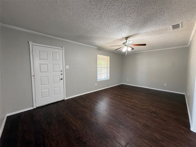1407 La Fonda Drive, Seagoville, TX 75159
