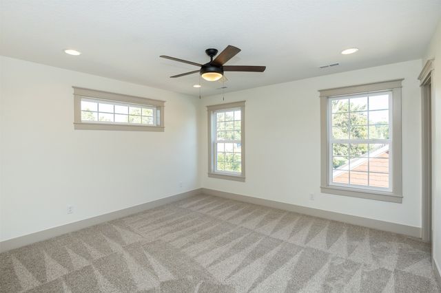 814 E Edison Avenue, Des Moines, IA 50315