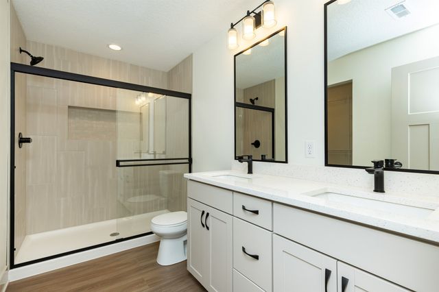 814 E Edison Avenue, Des Moines, IA 50315